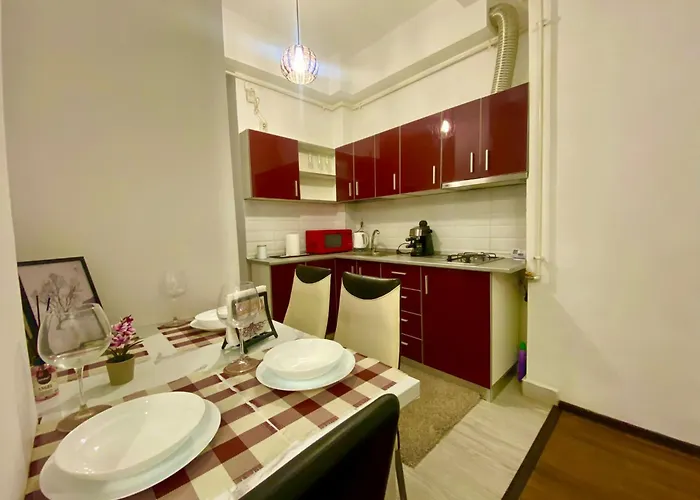 Charming Cozy 2br Ultracentral Old Town Bukarest