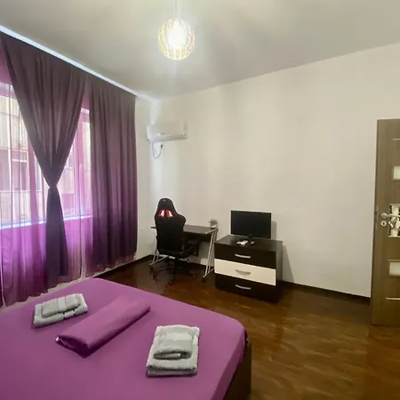Two Same Beedrooms Ultracentral Old Town Апартаменты Бухарест
