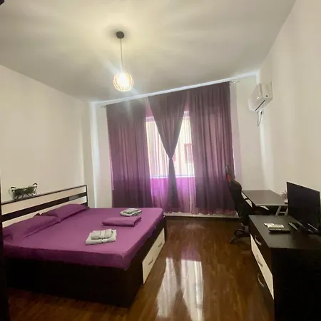 Апартаменты Two Same Beedrooms Ultracentral Old Town *
